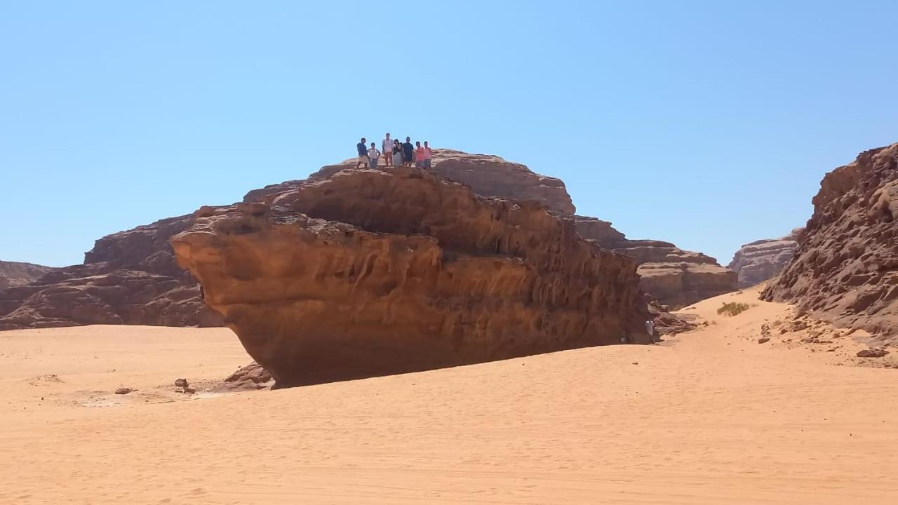 Al Raha Luxury Camp Hotel Wadi Rum Bagian luar foto