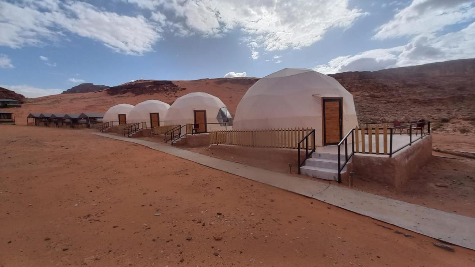 Al Raha Luxury Camp Hotel Wadi Rum Bagian luar foto