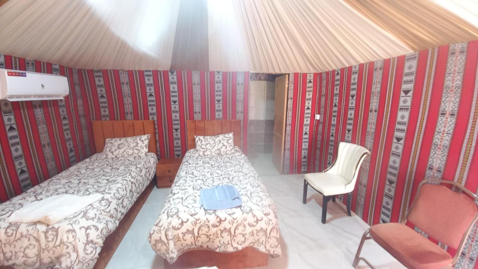 Al Raha Luxury Camp Hotel Wadi Rum Bagian luar foto