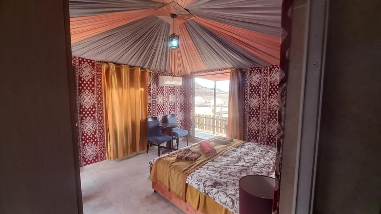Al Raha Luxury Camp Hotel Wadi Rum Bagian luar foto