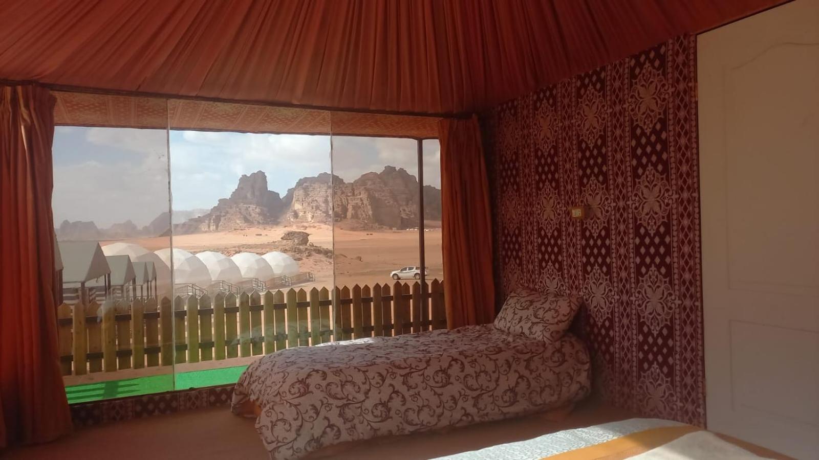 Al Raha Luxury Camp Hotel Wadi Rum Bagian luar foto