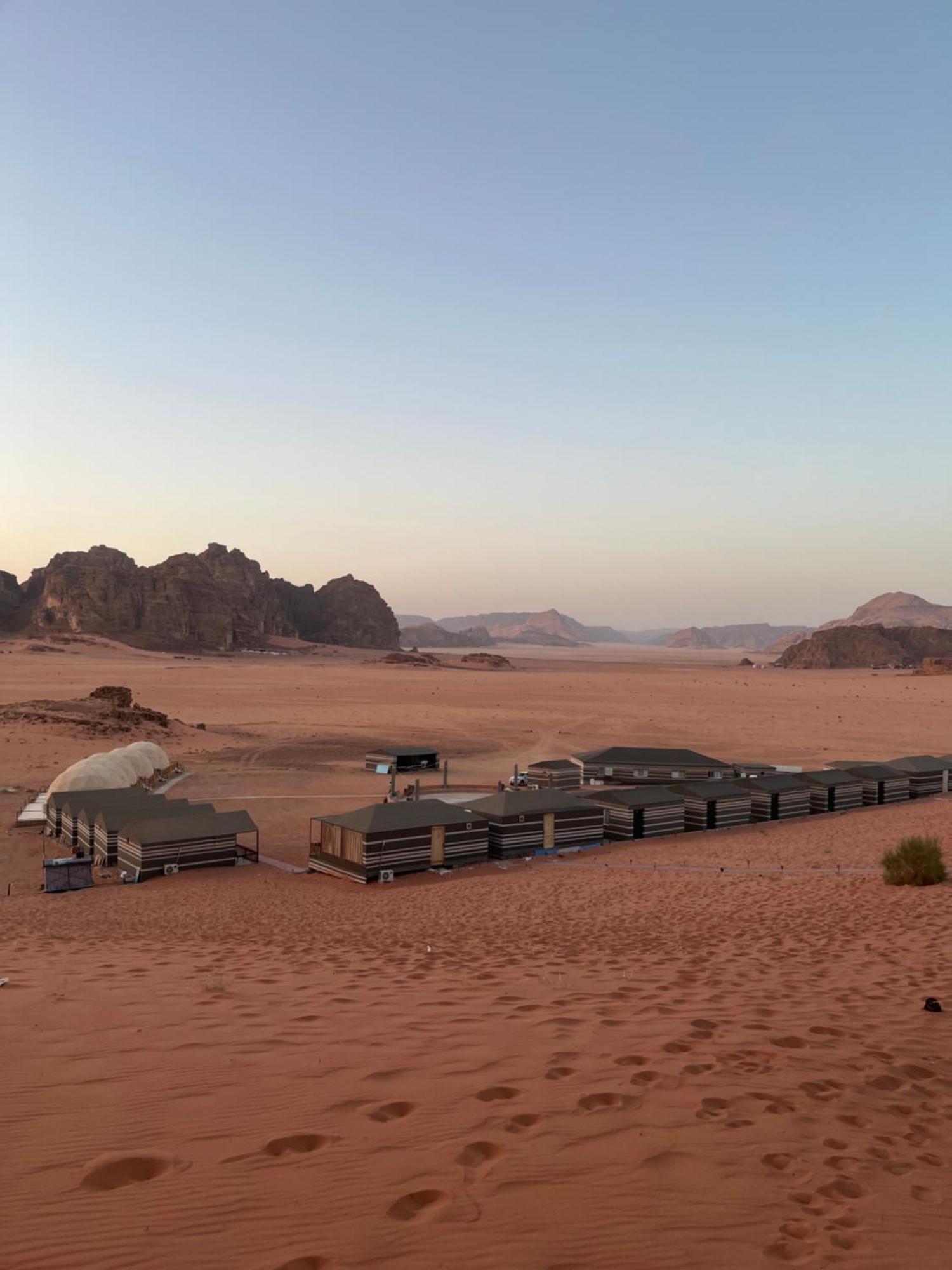 Al Raha Luxury Camp Hotel Wadi Rum Bagian luar foto